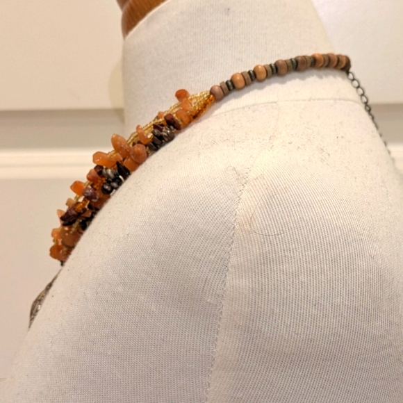 Boho Enameled Silvertone Centerpiece Stone Chip and Wooden Bead Necklace - Picture 6 of 7